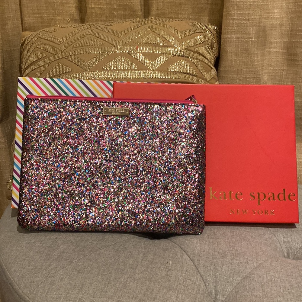 Kate Spade glitter pouch. Perfect for the holidays. 🎄🍾🎉